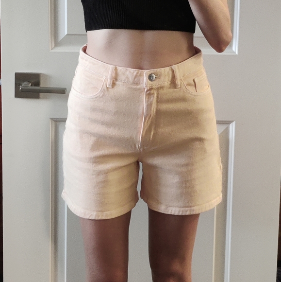 Aritzia Wilfred Free Mercury Short in gd sunfaded apricot - Picture 2 of 9